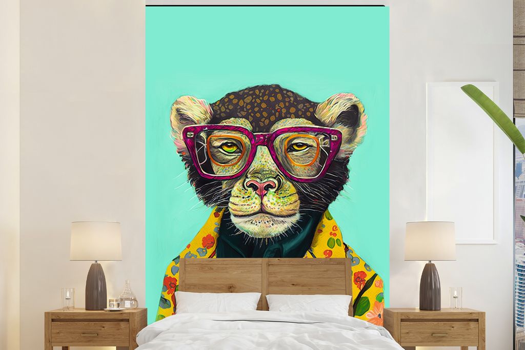MuchoWow Fototapete für Wohnzimmer oder Schlafzimmer Wandtapete Vinyl Motivtapete Design - Rosa - Brille - Affe - Tiere - 160x240 cm - Vinyltapete