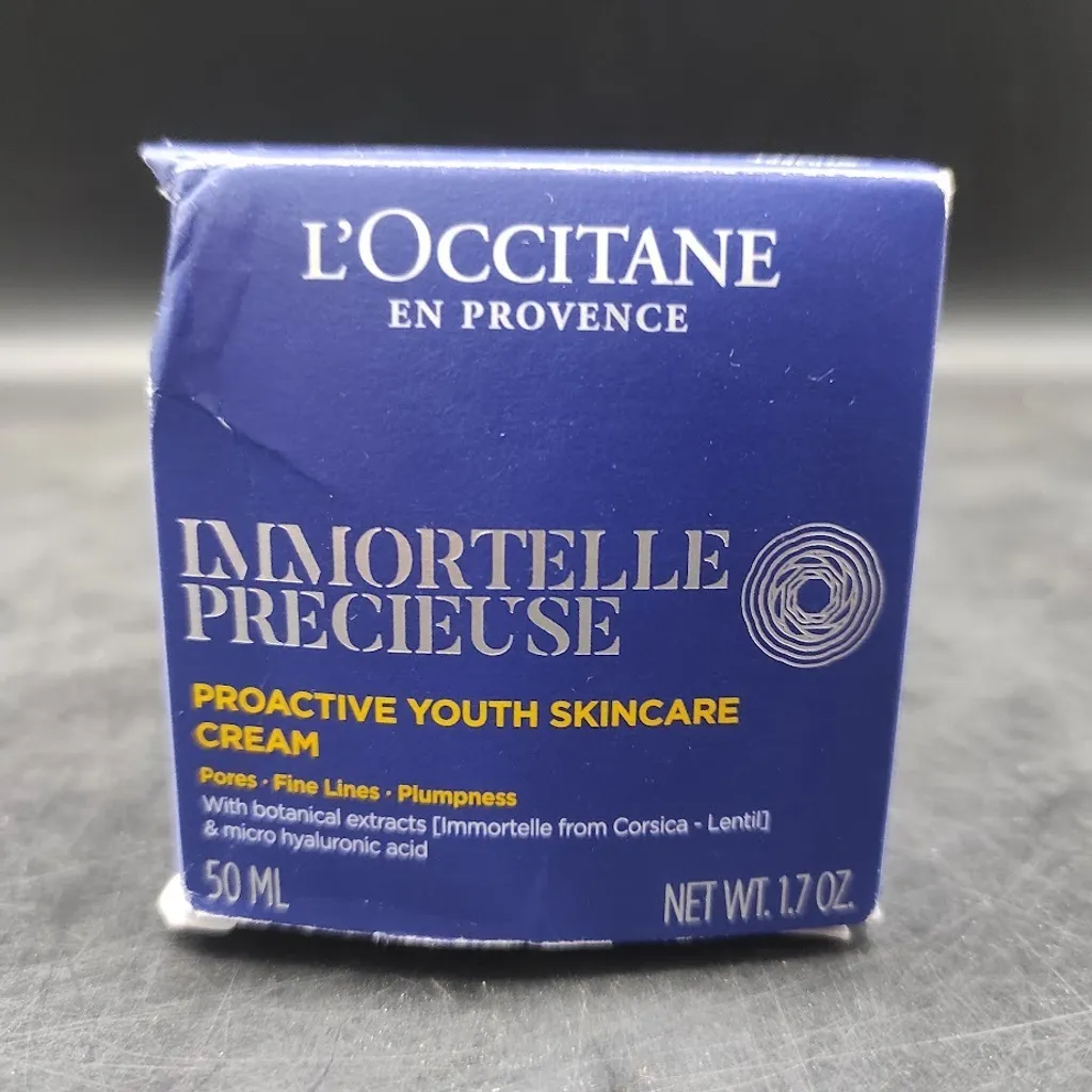 Crema Viso L'Occitane Precious 50ml: Efficacia Anti-Rughe e Pori Minimi - 7