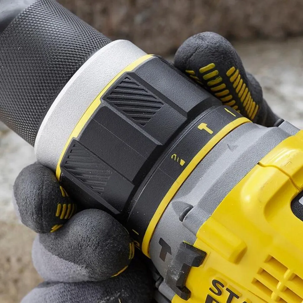 Perceuse visseuse 18V Brushless V20 Stanley Fatmax à percussion 2.0Ah - 22