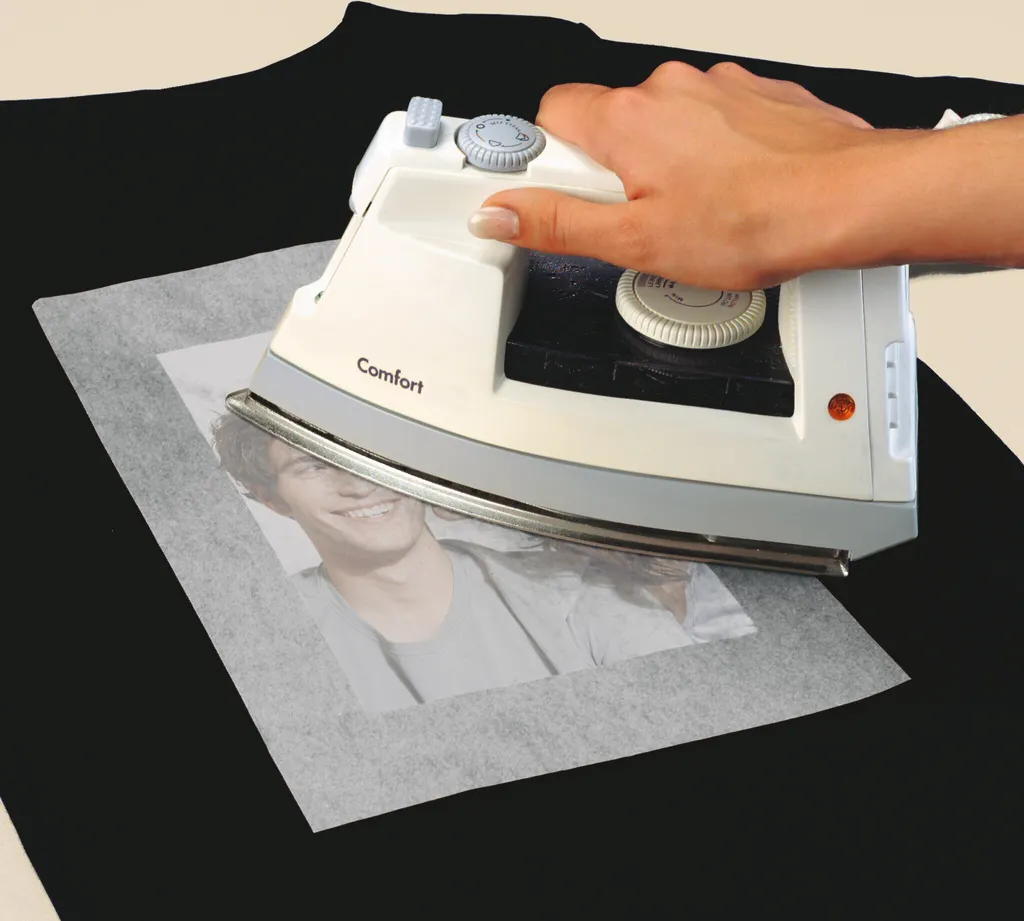 Sigel® IP653 Pellicole di trasferimento InkJet per T-shirt, per tessuti di colore scuro, incl. carta da stiro, 6 pellicole - 6