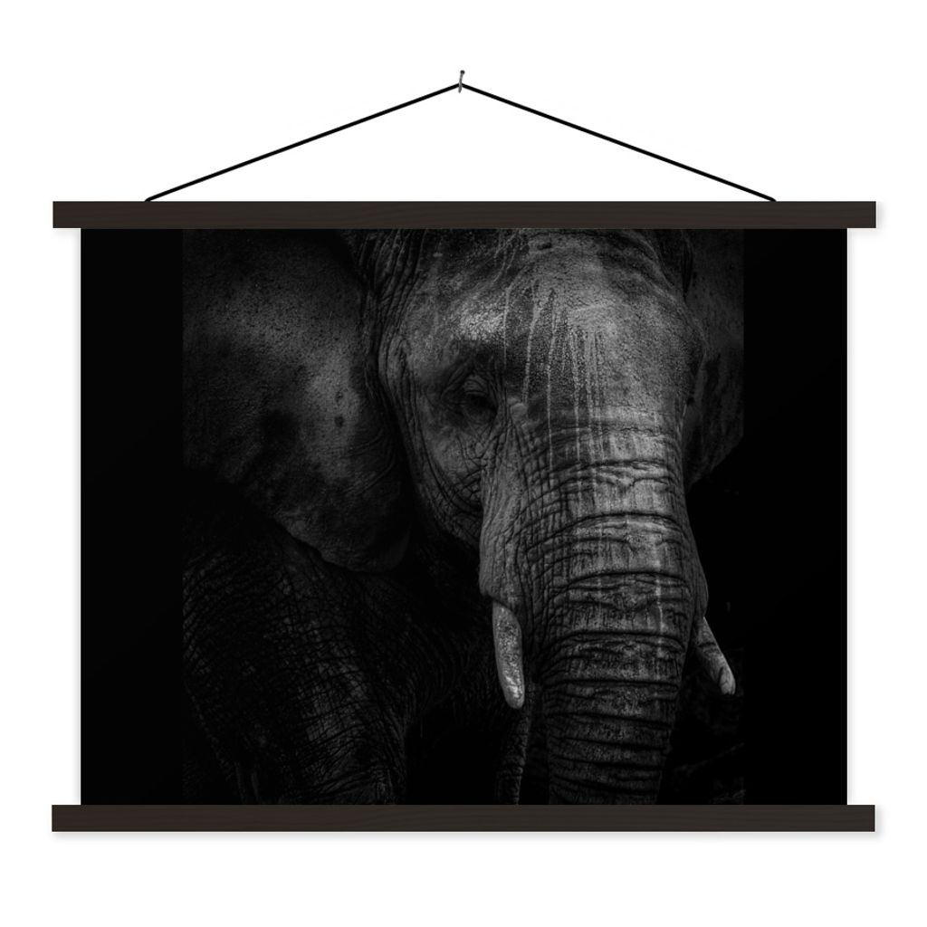 MuchoWow Textilposter Elefant auf schwarzem Hintergrund in schwarz und weiß 60x45 cm mit schwarzem Rahmen - Poster Schlafzimmer