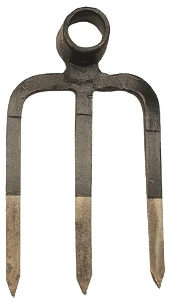 Croc de jardin 3 dents efficace pour les sols compacts Angelo B.