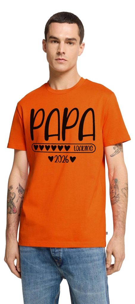 Spreadshirt Papa 2026 loading Männer Premium T-Shirt, 4XL, Orange