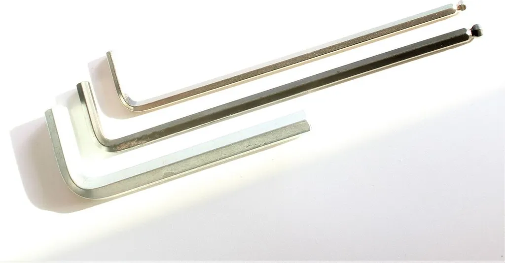 Kit SALTUS 3 Pezzi Chiavi a Brugola T 5-10mm | Performance Tedesca