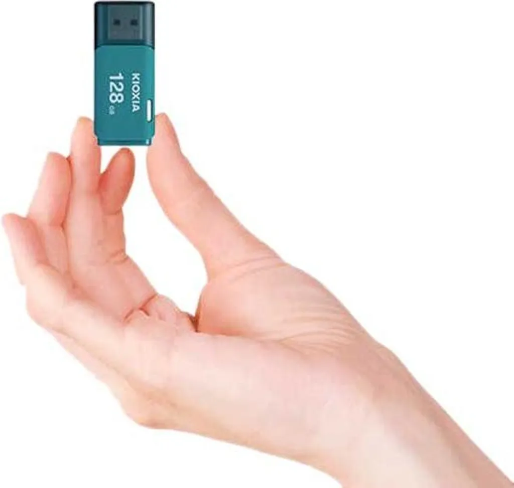 Clé USB Kioxia Haute Performance avec Conception Compacte et Ergonomique