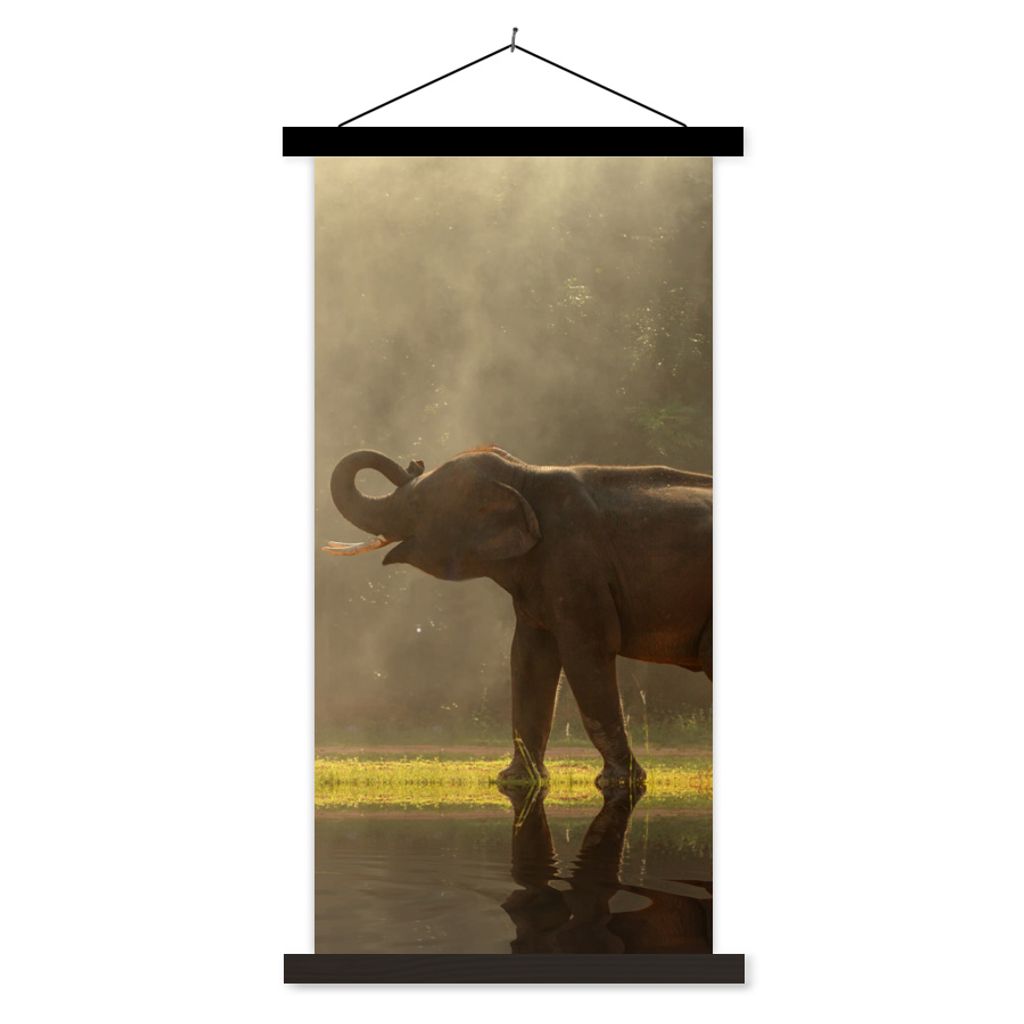 MuchoWow Textilposter Elefant - Wasser - Tiere - Natur 60x120 cm mit schwarzem Rahmen - Magnete