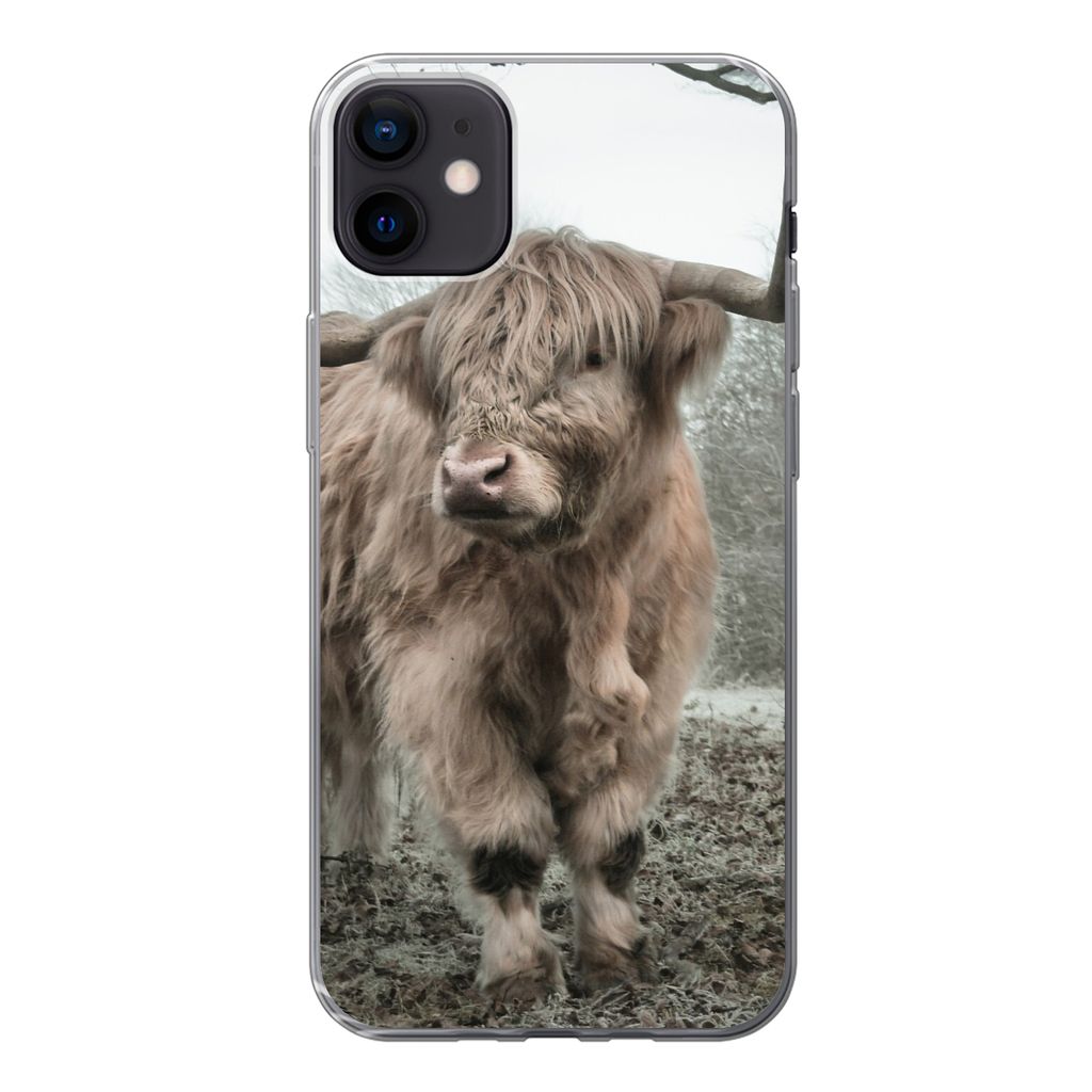 MuchoWow Handyhülle Schutzhülle Hülle für iPhone 12 mini Schottischer Highlander - Wald - Nebel - Kuh - Tiere - Natur Silikon Softcase Handy ...