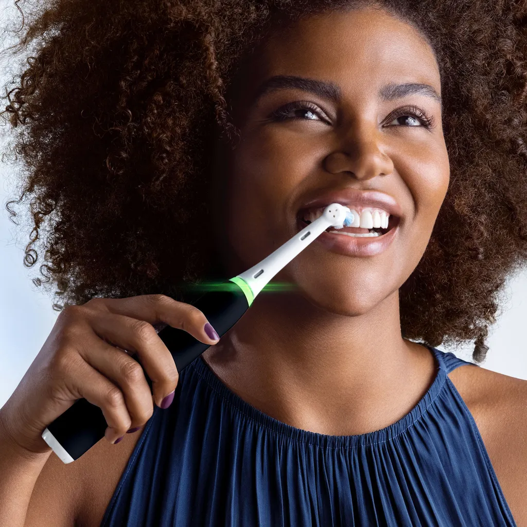 Oral-B iO 3n Doppia Confezione: Tecnologia Magnetica al Miglior Prezzo - 9