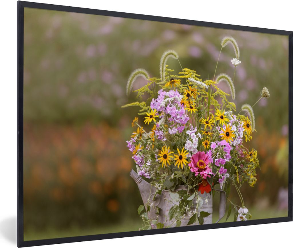 MuchoWow MuchoWow Gerahmtes Poster Blumen - Gießkanne - Farbe 30x20 cm - Poster mit zchwarzem Bilderrahmen - Kunstdruck - Bild-Poster