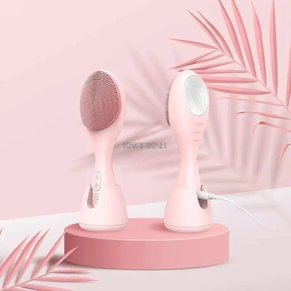 Brosse nettoyante électrique visage en silicone avec chargement USB bleu