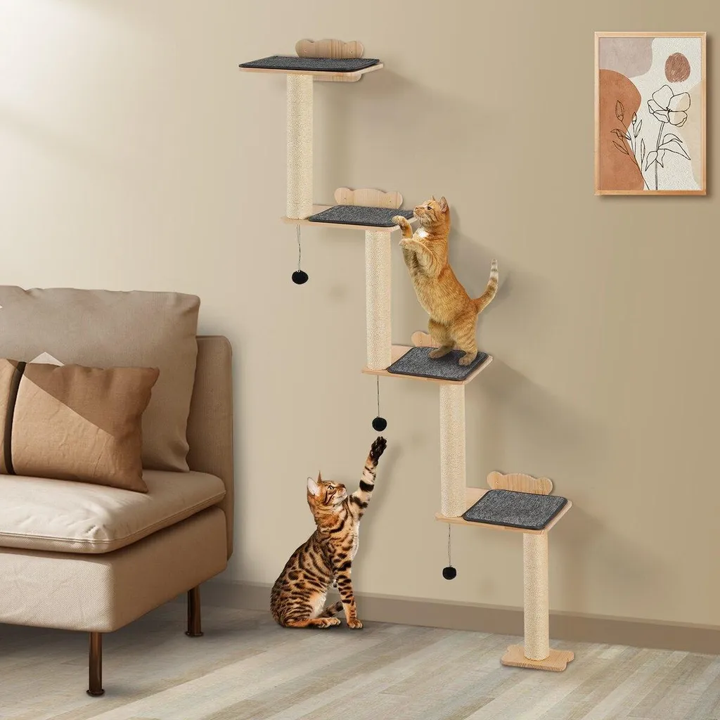 Arbre à chat mural avec plateformes de saut et parcours de jeu en bois