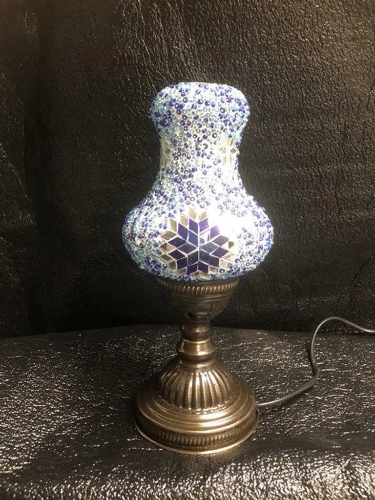 Lampe de table bleue style mosaïque orientale pour salon - Modèle Poire