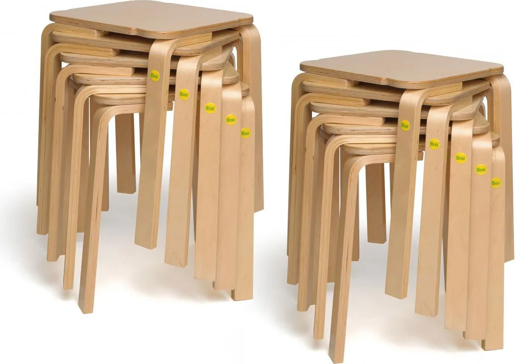 Lot de 10 tabourets Erzi bois moulé : fini le manque de place au sol