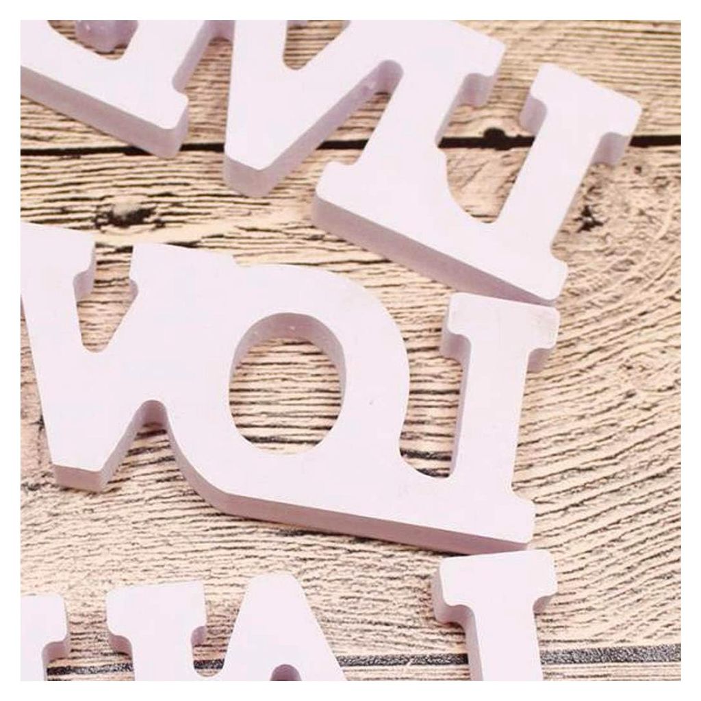 3 Stück Buchstaben Anhänger Wohnaccessoire Tischdeko Schrankdekoration Holzstück mit Individueller Anordnung für Party Schlafzimmer