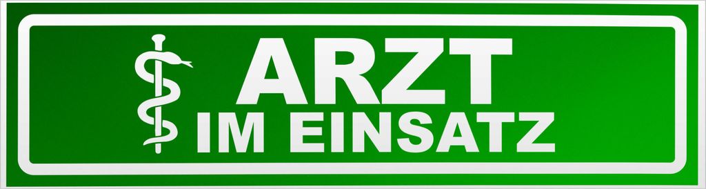 Kiwistar Arzt im Einsatz Motiv 2 invertiert Magnetschild Schild magnetisch - 20cm Grün - reflektierend - Magnetfolie für Auto PKW Kfz