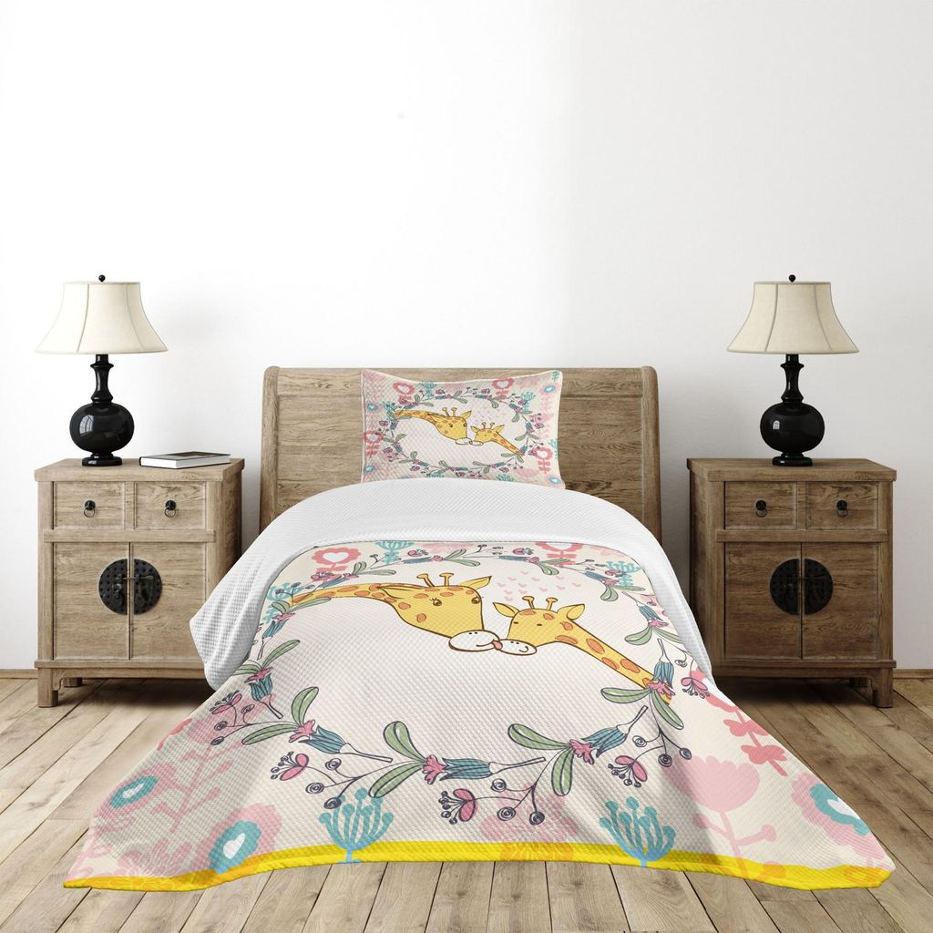 ABAKUHAUS Giraffe Tagesdecke Set, Cartoon Mom und Tierfiguren umgeben von floralen Ornamenten Heart Shapes Flowers, 170 x 220 cm, Mehrfarbig