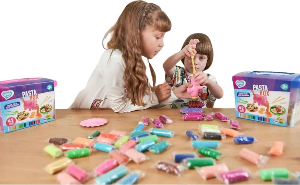 Coffret de modelage Pasta Box avec accessoires et pâte à modeler - 4