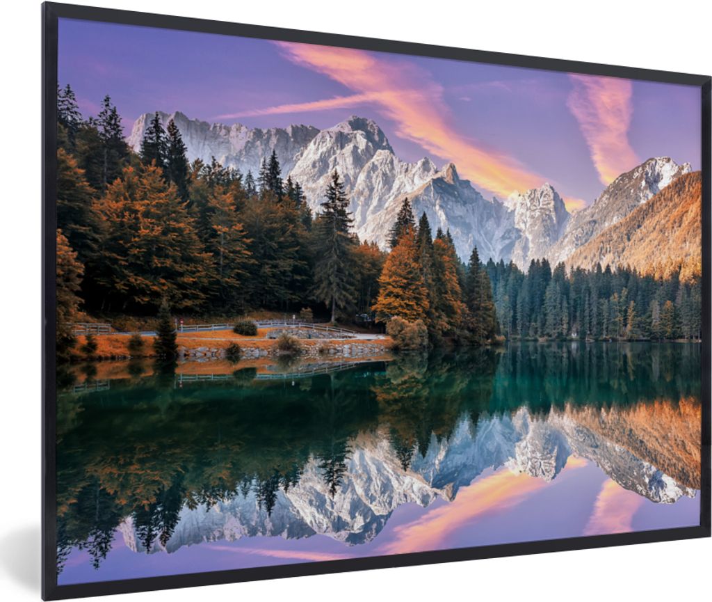 MuchoWow Gerahmtes Poster Berg - Wald - Wasser - Himmel - Rosa - Lila 60x40 cm - Poster mit Schwarzem Bilderrahmen Wandposter Rahmen Foto Bilder ...