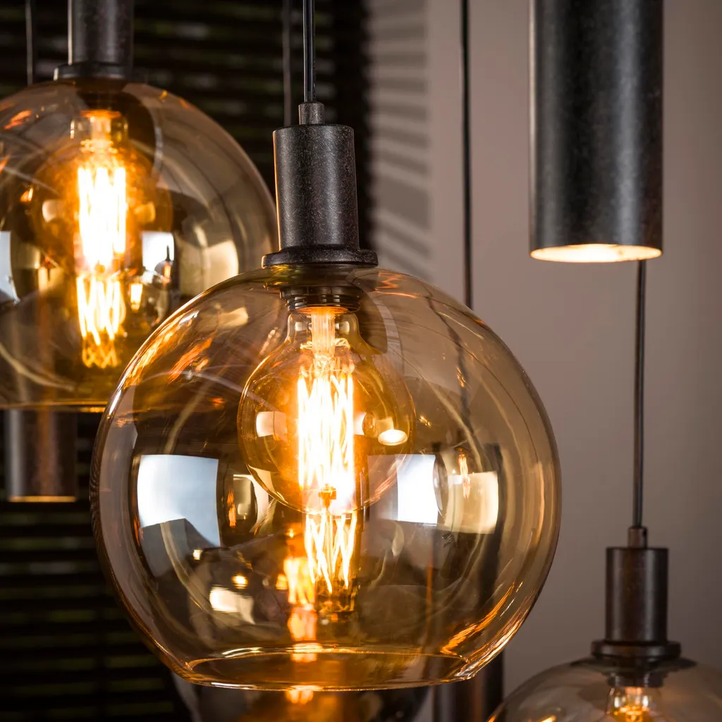 Plafonnier Design 130 cm : Éclairez les Grands Espaces avec Style Sfera - 3
