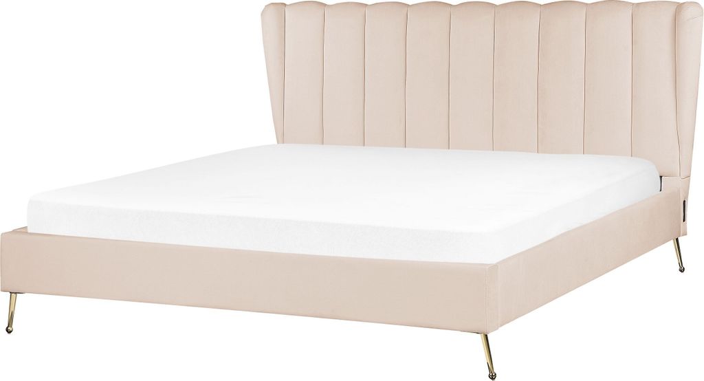 BELIANI Polsterbett Beige aus Samt 180 x 200 cm mit USB-Anschluss Hohes Kopfteil Goldene Beine Elegant Modern Samtbett für Schlafzimmer