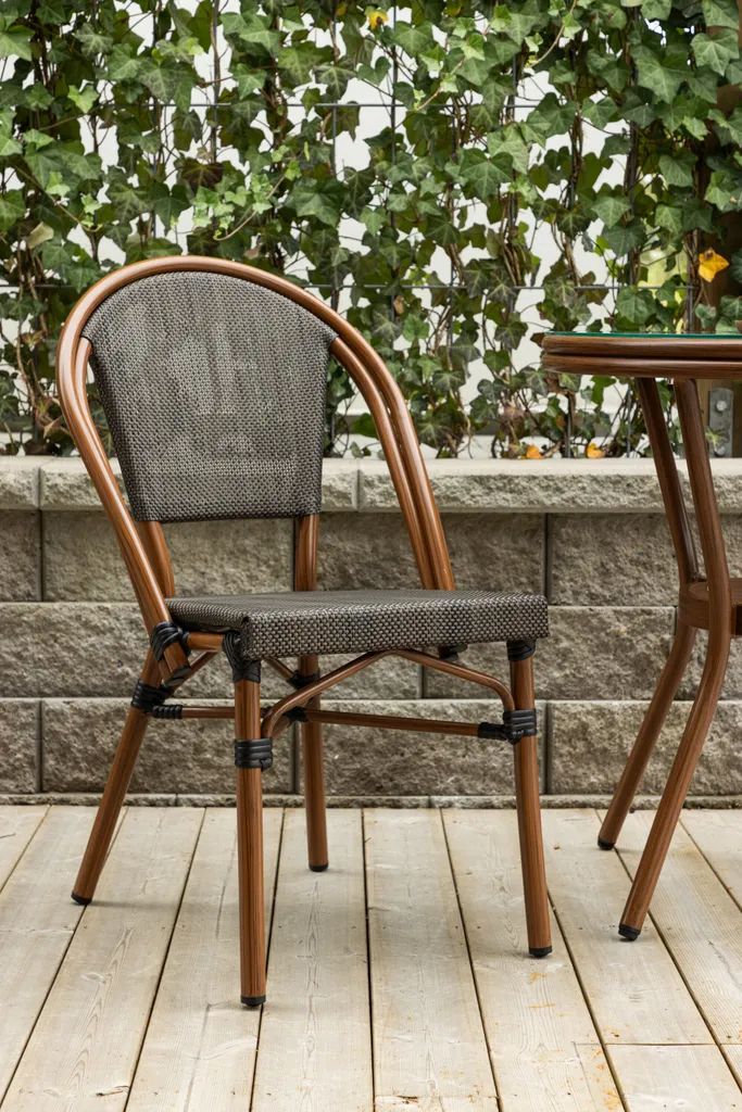 Chaise de café Guarda noire : la solution d'assise durable et facile - 8