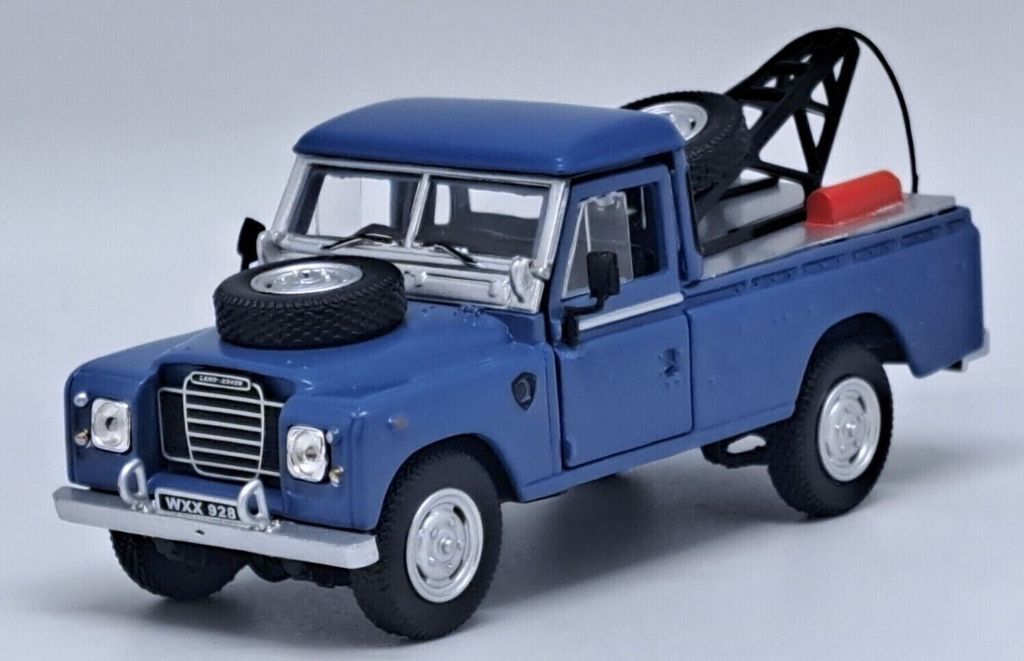 LAND ROVER Serie III Abschleppwagen Blau, CAR54042, Maßstab1/43, CARARAMA