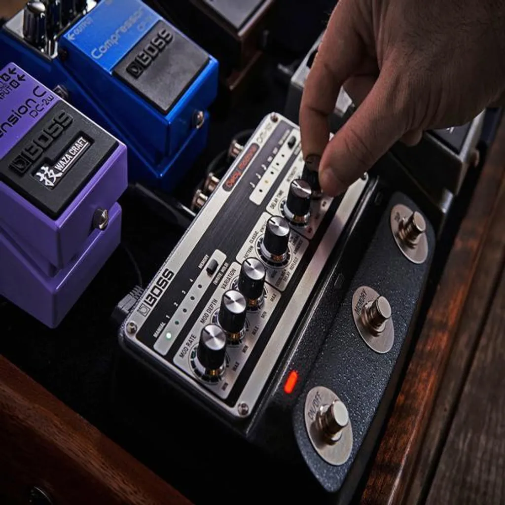 Effet Boss DM-101 Delay Machine : Création Sonore et Écho Vintage Pro - 11