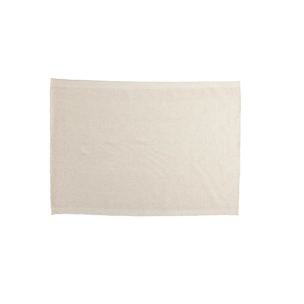 Tapis Vilma offwhite 230x160cm en fibres douces et résistantes au temps