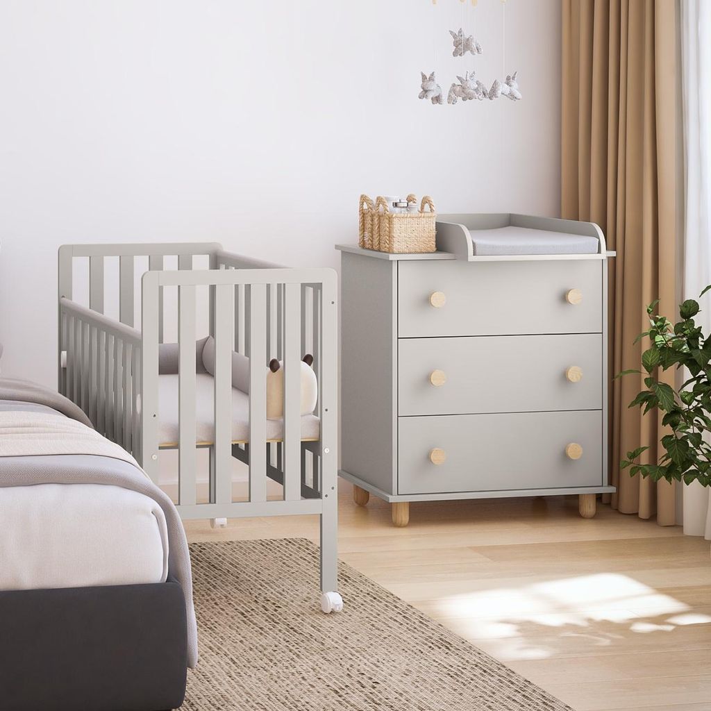 ZEE BAMBI Kaschmir Set Beistellbett Baby mit Rollen + Wickelkommode 3-fach höhenverstellbar Kinder Bett mit Absenkbarer Seite Gitterbett & Kommode