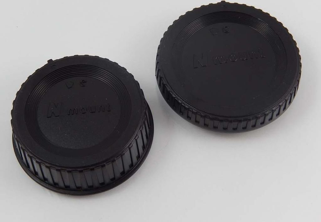 vhbw Objektivdeckel-Set kompatibel mit Nikon D800, D7000, D7100, D610, D5500, D7200, D750, D7500, D5600 Kamera - Rück- und Gehäusedeckel Schwarz