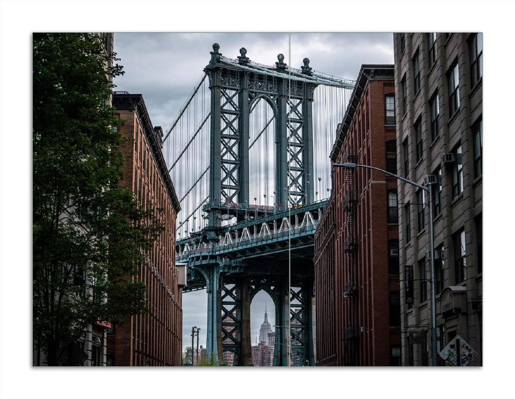 Wallario Herdabdeckplatte aus Glas, Größe 70 x 52 cm 2-teilig, Motiv Brücke zwischen Häusern