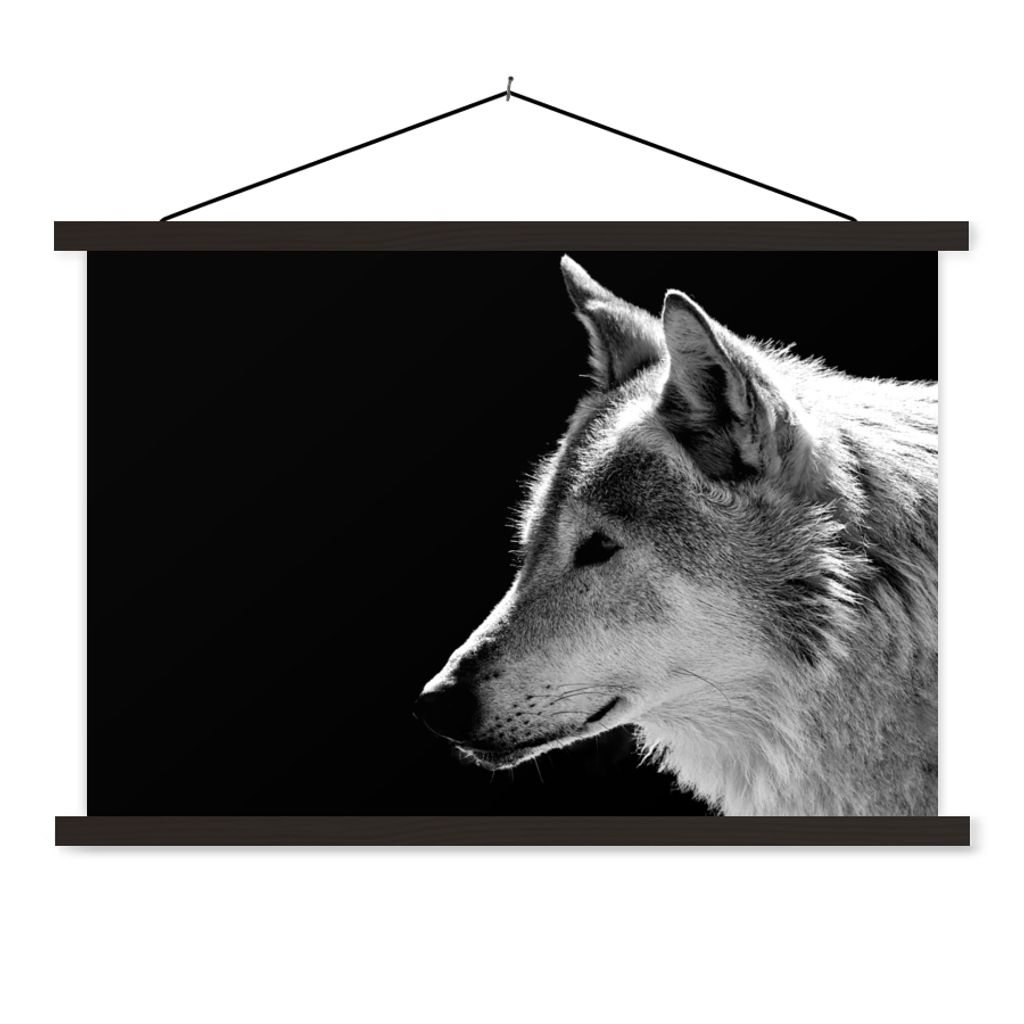 MuchoWow Textilposter Wildlife - Wolf - Schwarz - Weiß 60x40 cm mit schwarzem Rahmen - Hölzernes