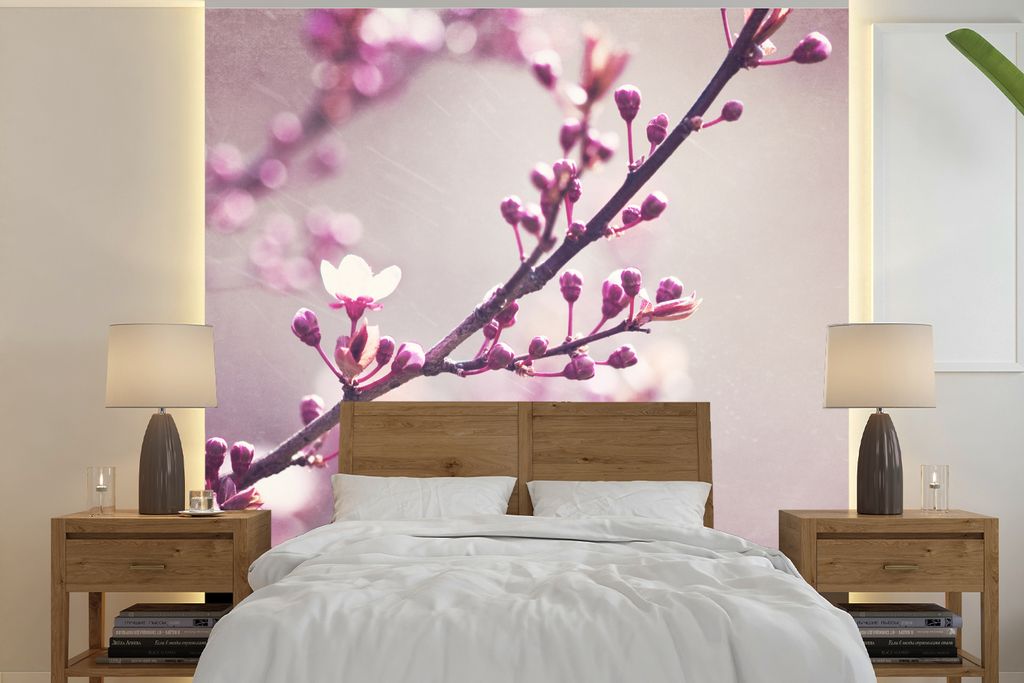 MuchoWow Fototapete für Wohnzimmer oder Schlafzimmer Wandtapete Vinyl Motivtapete Nahaufnahme der violetten Blüten einer Sakura - 260x260 cm - ...