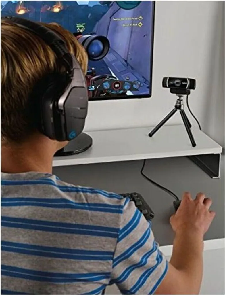 Logitech C922 Pro Stream Webcam 1080p : Correction Faible Luminosité - 19