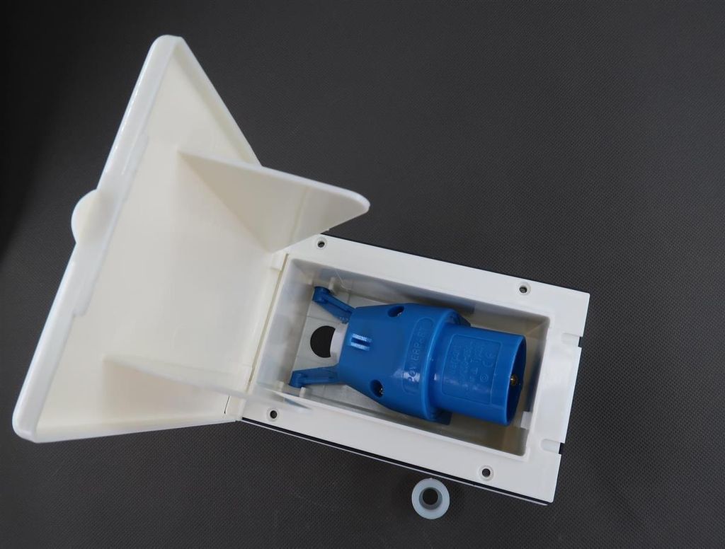 Aussenstrom Landstrom Wohnwagen Wohnmobil CEE 16A/240V IP44 inkl. blauen Stromstecker