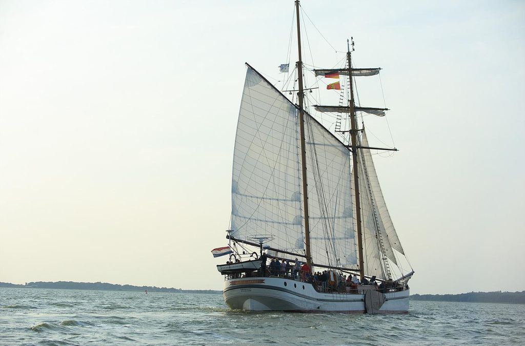 mydays Segeln - Abendtour Achterwasser; Erlebnis verschenken oder selbst erleben; Gutschein für 1 Person(en)