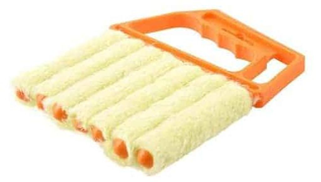 Orange-gelber Fensterrollo-Abstauber mit mehreren Mikrofaser-Rollen