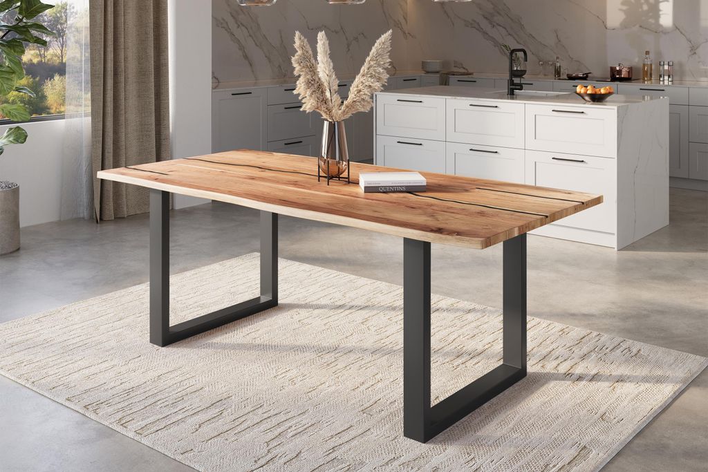 Baumkantentisch Akazie natur mit schwarzen Resin-Adern 220 x 100 cm U-Gestell schwarz POLLY