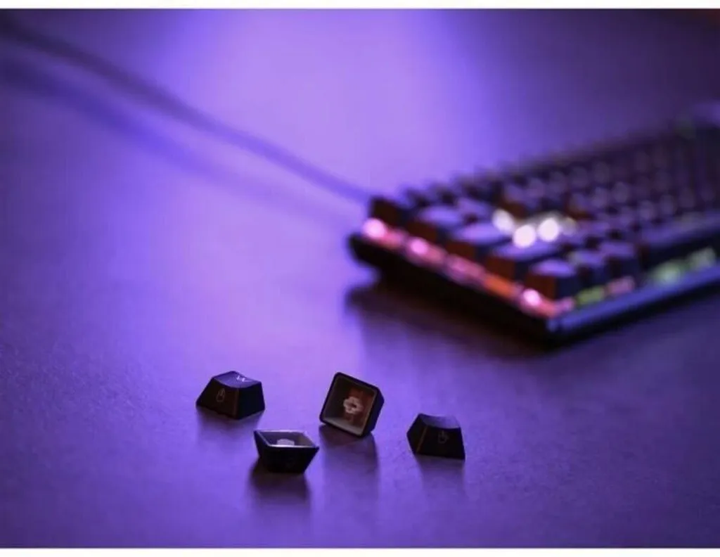 Clavier Corsair K65 PRO MINI pour éviter le manque de place de souris