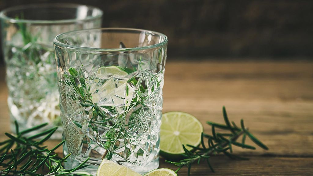 Jochen Schweizer Gin Tasting in Stuttgart (9 Premium Gins); Erlebnis verschenken oder selbst erleben; Gutschein gültig für 1 Person Gruppengrö...