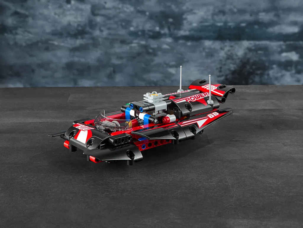 Bateau télécommandé de compétition électrique pour lacs et piscines - 13
