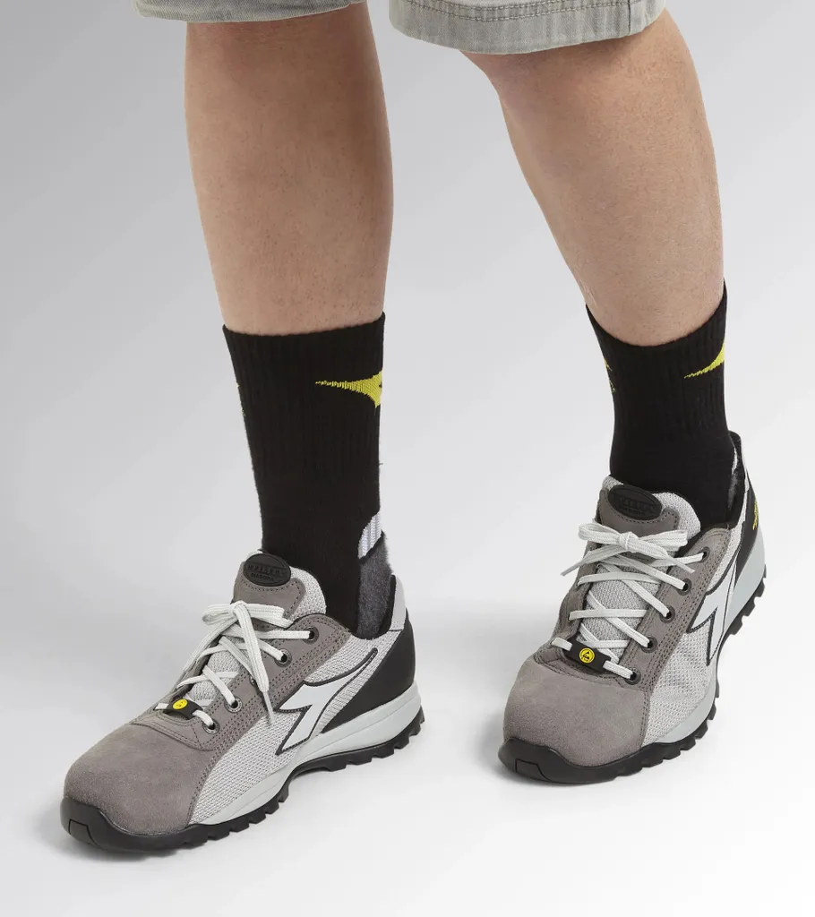 Finis les pieds chauds en sécurité avec Diadora GLOVE NET LOW S1P T42