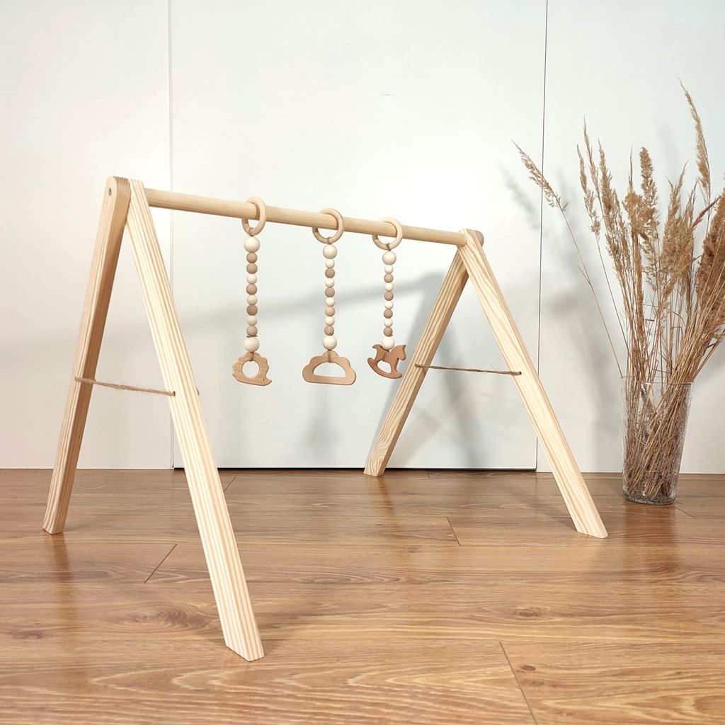 Montessori Baby Gym Spielbogen Spieltrapez mit sensorischen Produktbild