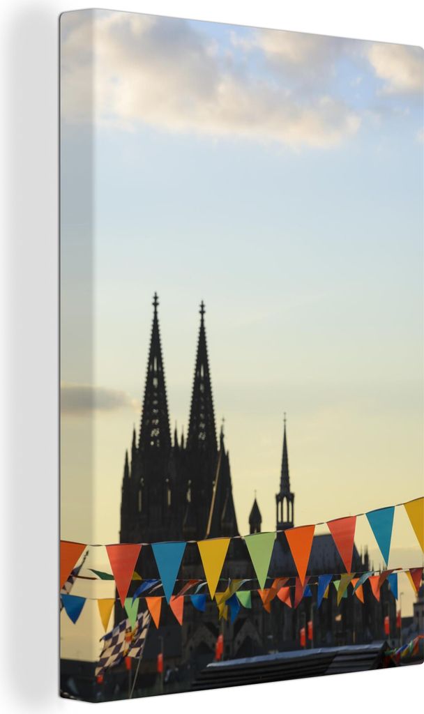 OneMillionCanvasses - Leinwandbilder - 90x140 cm, Fahnen vor dem Kölner Dom in Deutschland, Wandbilder Kunstdruck Wanddekoration - Foto auf Lein...