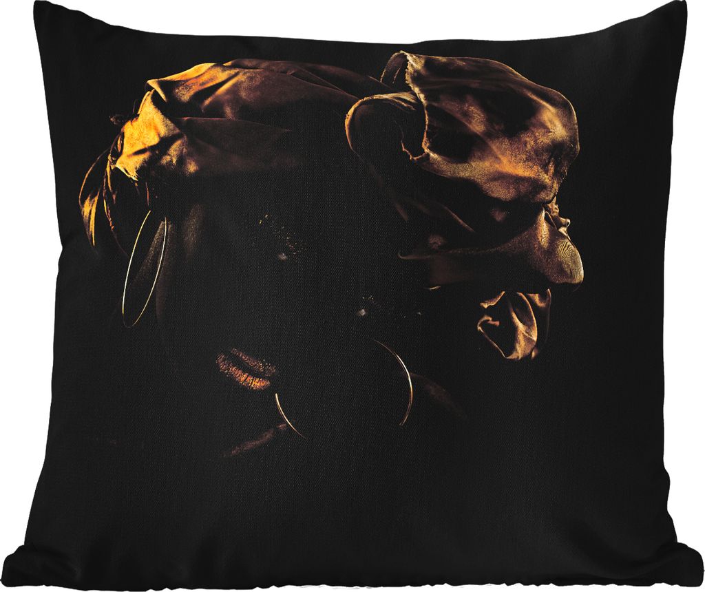 MuchoWow Outdoor Kissen - Frauen - Kopftuch - Gold - Luxus - 45x45 cm - Wetterfest - Lounge Kissen - Fotokissen - Dekoratives Kissen