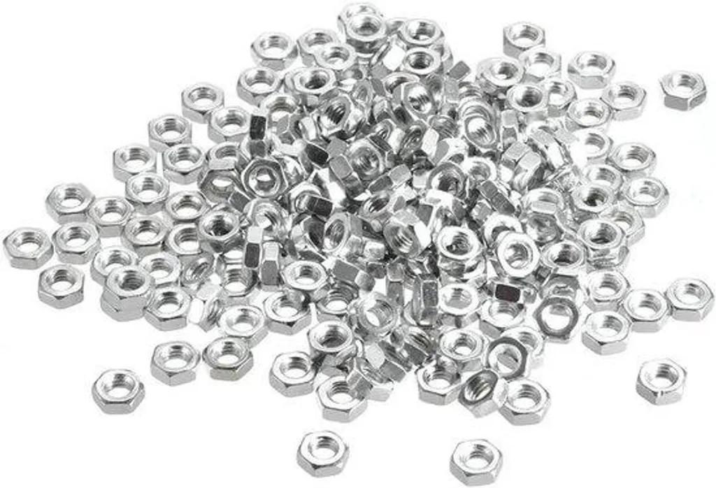 Vis M4 carbure hexagonale argent : fini les vis cassées avec ce lot de 200