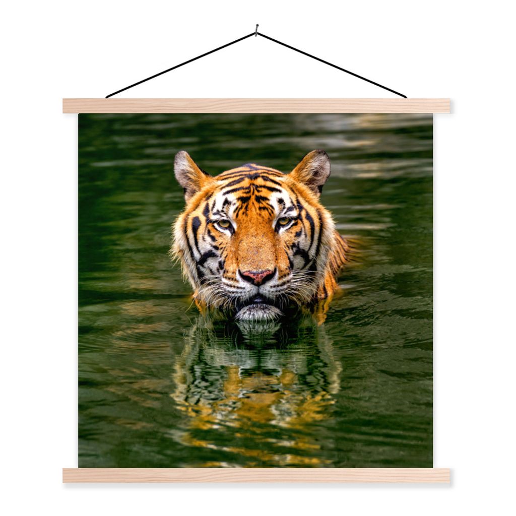 MuchoWow Textilposter Tiger im Wasser 120x120 cm mit holzfarbenen Rahmen - Textil-Poster