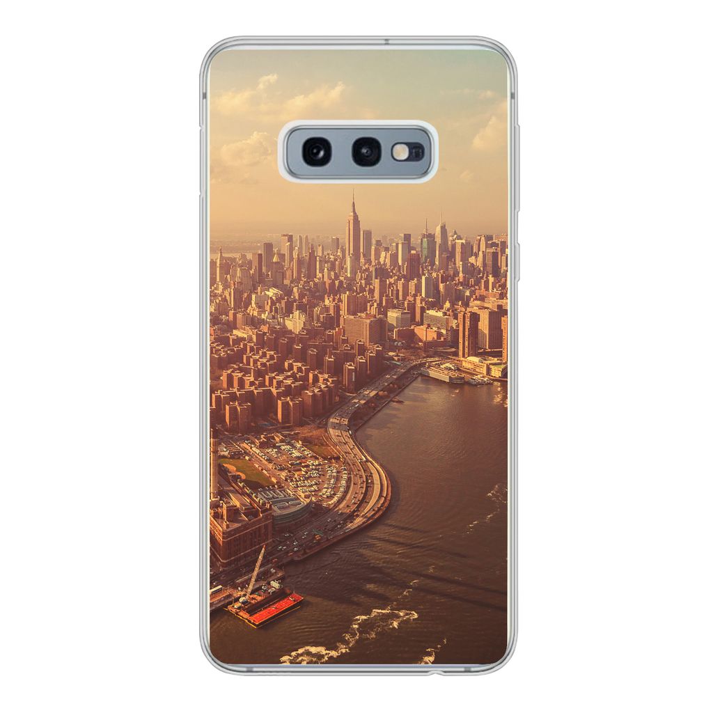 MuchoWow Handyhülle Schutzhülle Hülle für Samsung Galaxy S10e New York - Skyline - Gold Silikon Softcase Handy Hülle - Handy