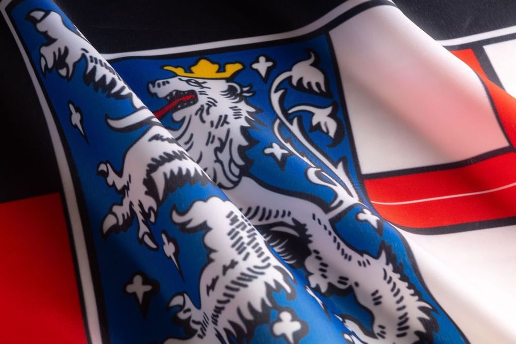Bandiera Del Saarland (Germania) – 90 X 150 Cm – In Poliestere Resistente Per Esterni – Con 2 Occhielli Metallici