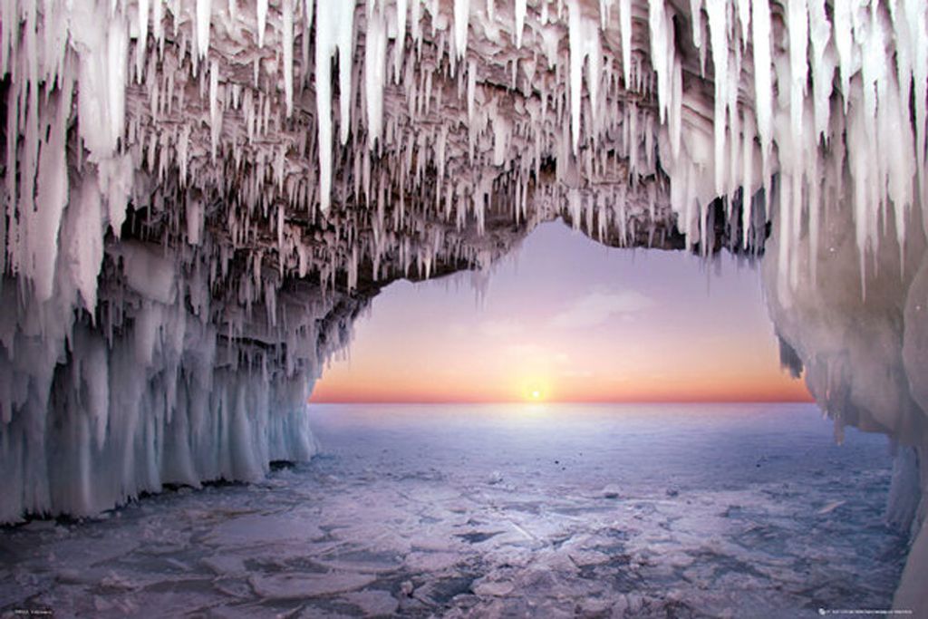 Ice Cave - Poster - Horizon